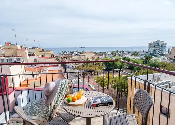 Hotel cerca del colegio: Tgna Reial 1